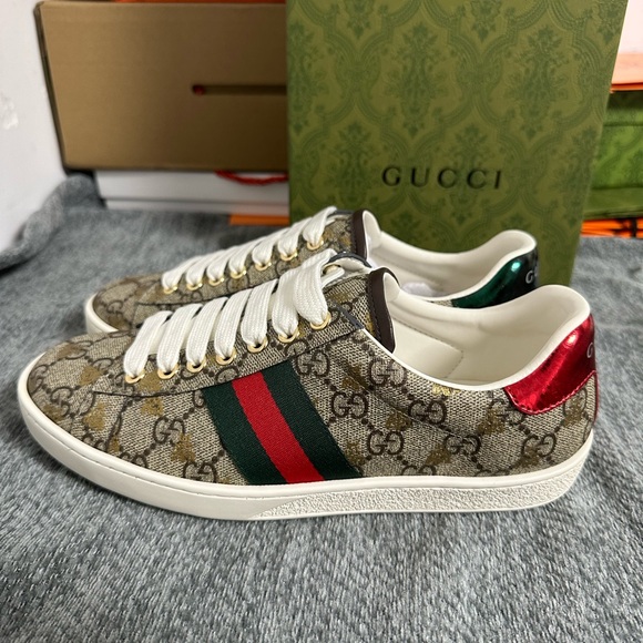 Gucci Sneakers - Picture 1 of 5